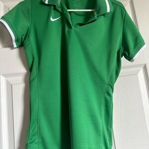 Women’s Nike dri fit size M